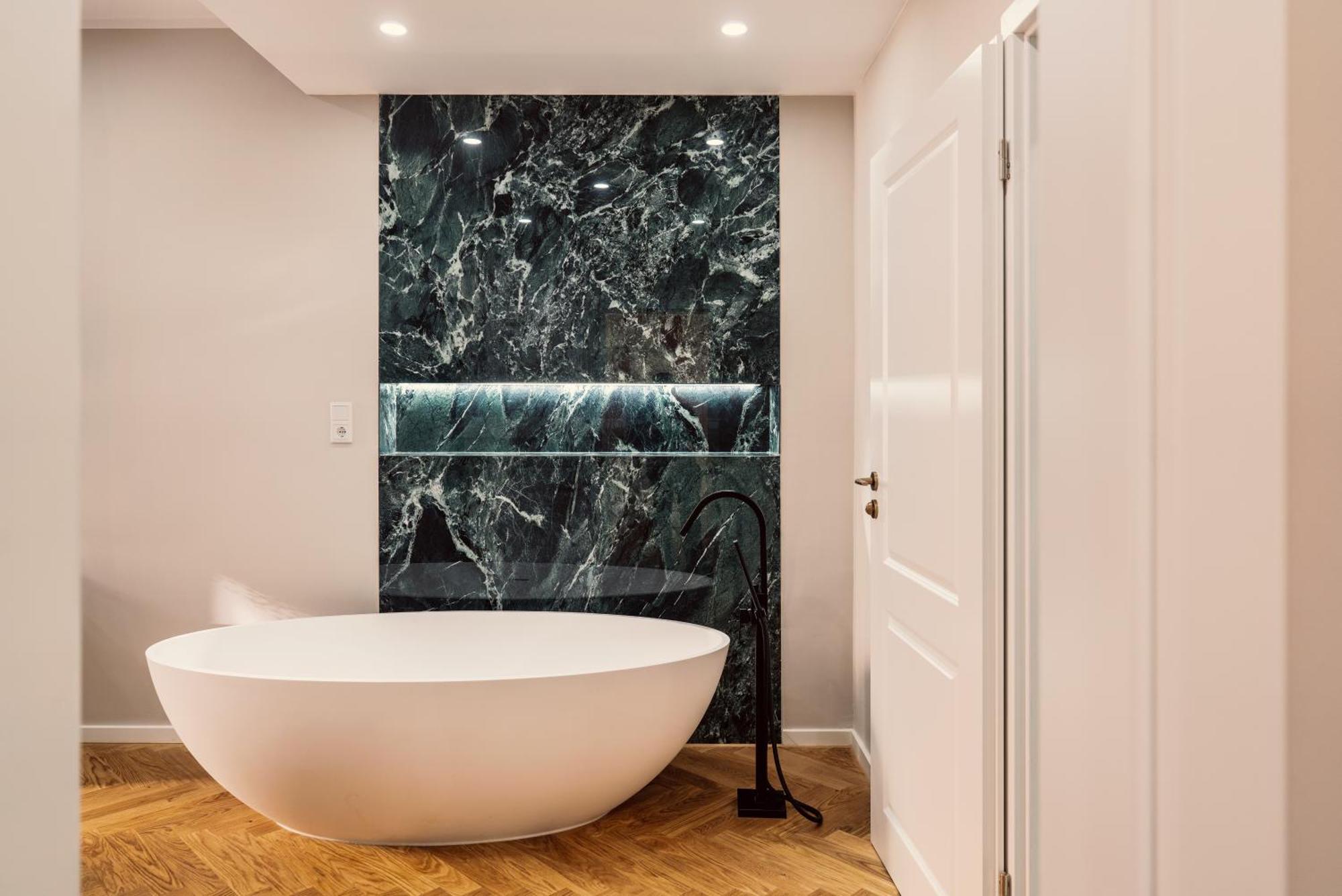 New Luxus I Two Kingbeds I Center Augusta